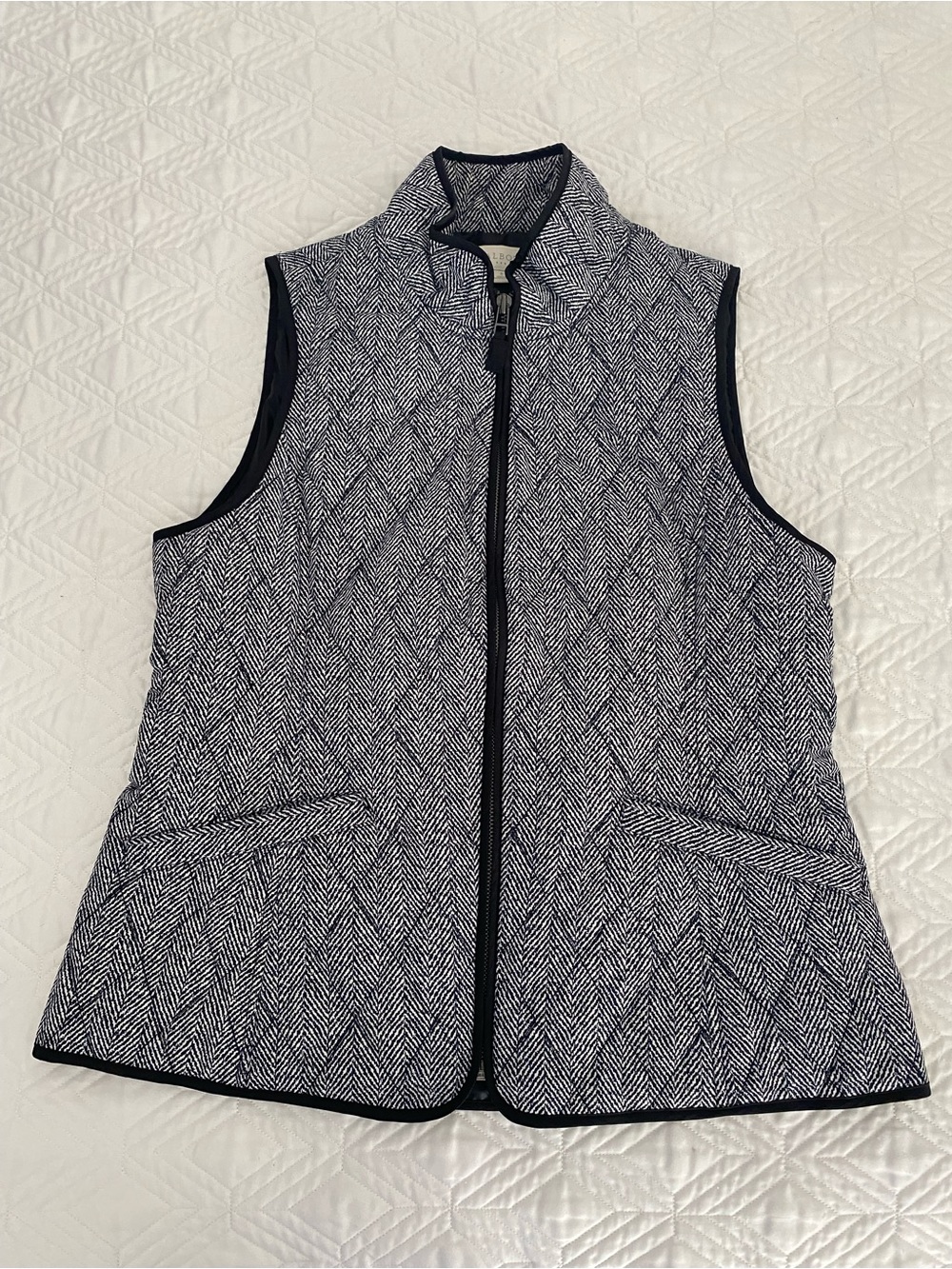 Talbots Black & White Quilted Herringbone Pattern Vest sz S